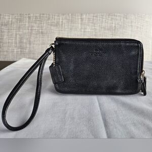 Coach Double Zip Wristlet Wallet – Black Pebbled Leather